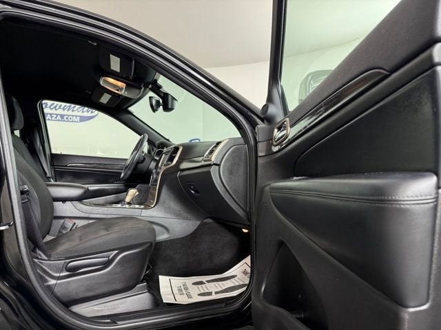 2017 Jeep Grand Cherokee Laredo 4x4