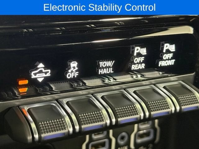 2020 RAM 1500 Limited Crew Cab 4x4 5'7" Box