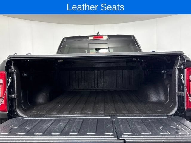 2022 RAM 1500 Laramie Crew Cab 4x4 5'7" Box