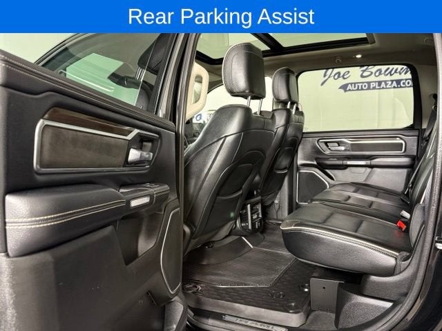 2022 RAM 1500 Laramie Crew Cab 4x4 5'7" Box