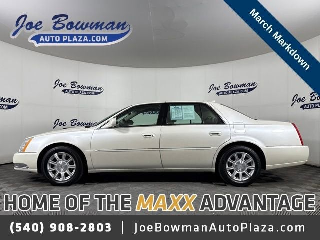 2011 Cadillac DTS Base