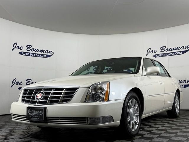 2011 Cadillac DTS Base
