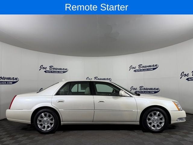 2011 Cadillac DTS Base