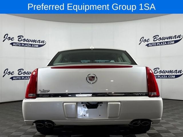 2011 Cadillac DTS Base