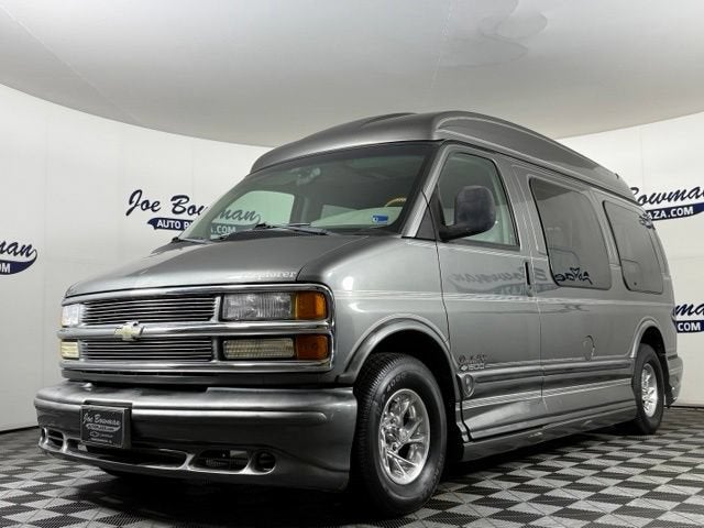 2000 Chevrolet Express Cargo 1500 w/YF7
