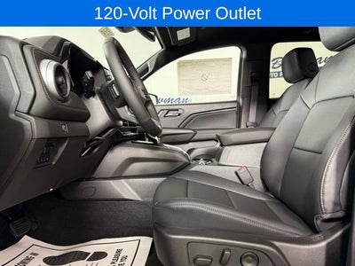 2025 Chevrolet Colorado WT/LT