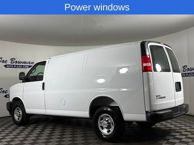 2026 Chevrolet Express Cargo 1WT