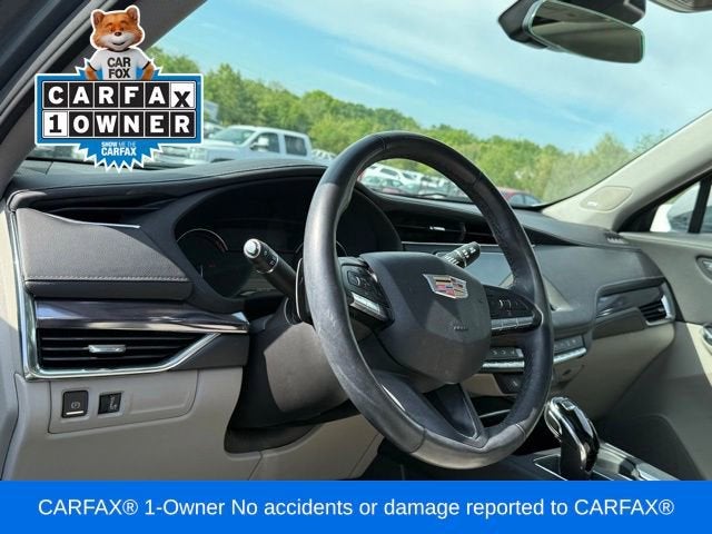 2023 Cadillac XT4 Luxury