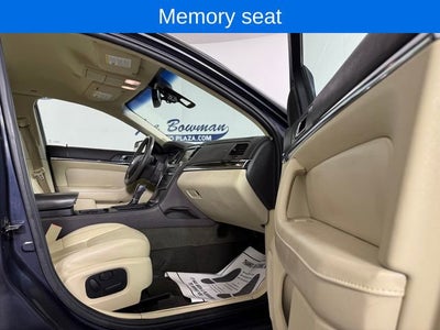2014 Lincoln MKS Base
