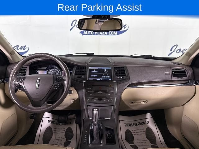 2014 Lincoln MKS Base