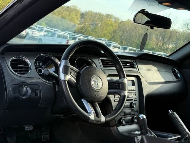 2014 Ford Mustang V6