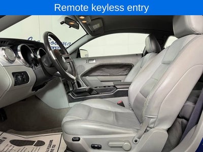 2006 Ford Mustang Standard