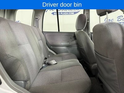 2001 Chevrolet Tracker Base