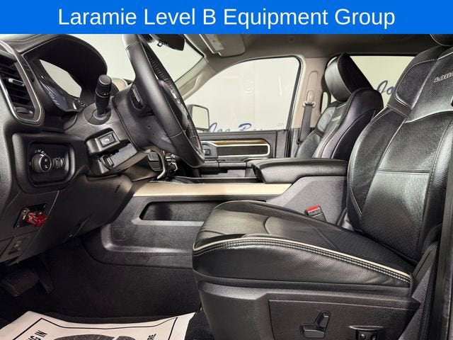 2024 RAM 3500 Laramie Crew Cab 4x4 8' Box