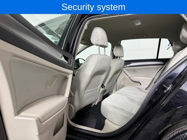 2017 Volkswagen Golf TSI S 4-Door