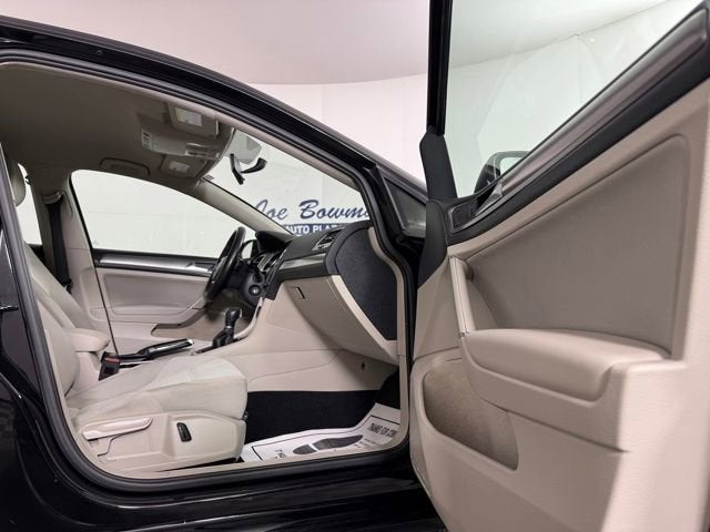 2017 Volkswagen Golf TSI S 4-Door