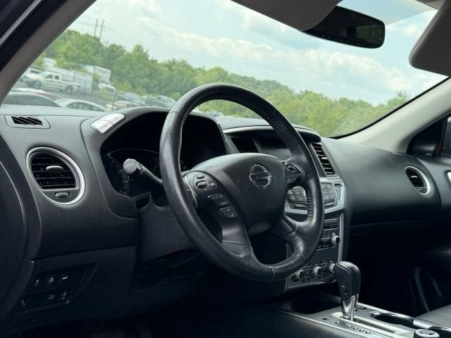 2019 Nissan Pathfinder SL