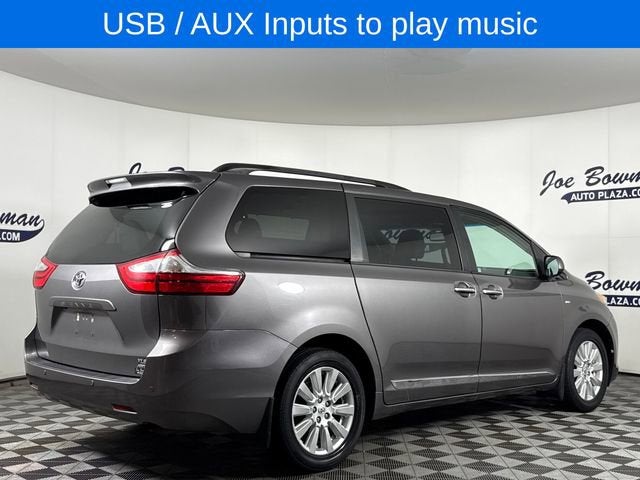 2017 Toyota Sienna XLE