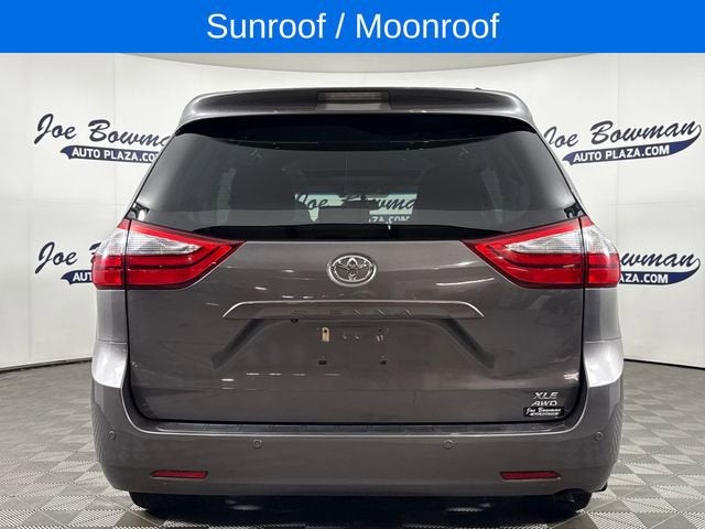 2017 Toyota Sienna XLE