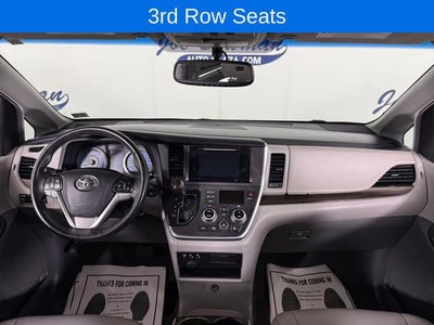 2017 Toyota Sienna XLE
