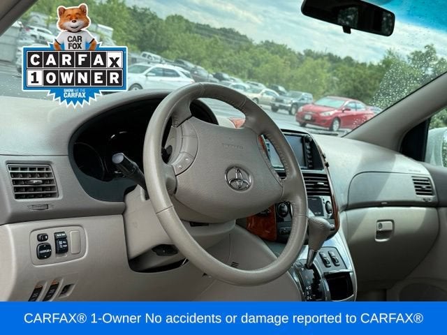 2010 Toyota Sienna XLE