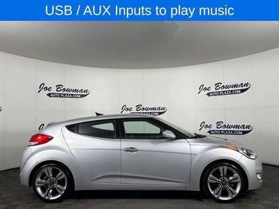 2014 Hyundai Veloster Base w/Black