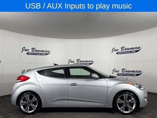 2014 Hyundai Veloster Base w/Black